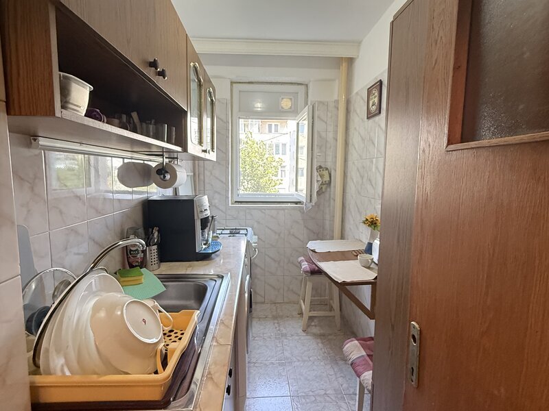 Drumul Taberei, V. Argesului, reabilitat, dec. et. 7/10 la 5 min. de metrou